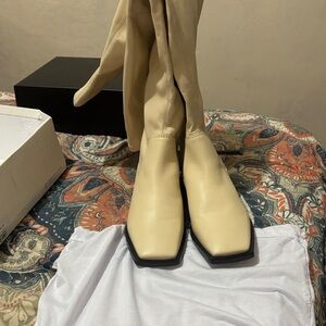 SCHUTZ Cream Heeled Boots